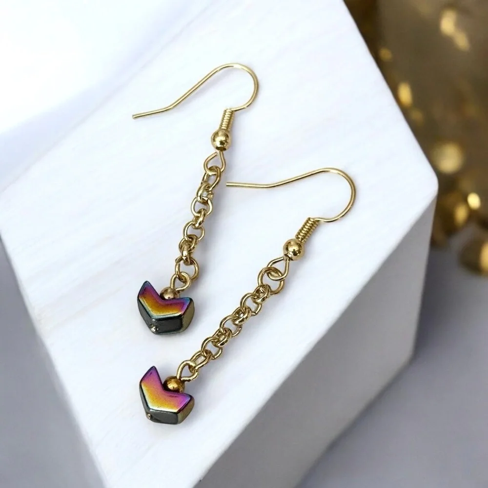 5 For $25💫Iridescent Swinging Chevron Hematite Dangles Earrings